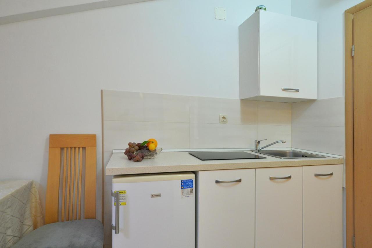 Apartmani Vedrana, Murter Exterior photo