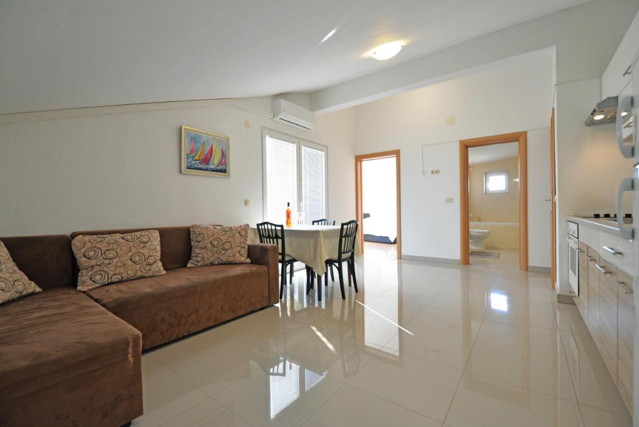 Apartmani Vedrana, Murter Exterior photo