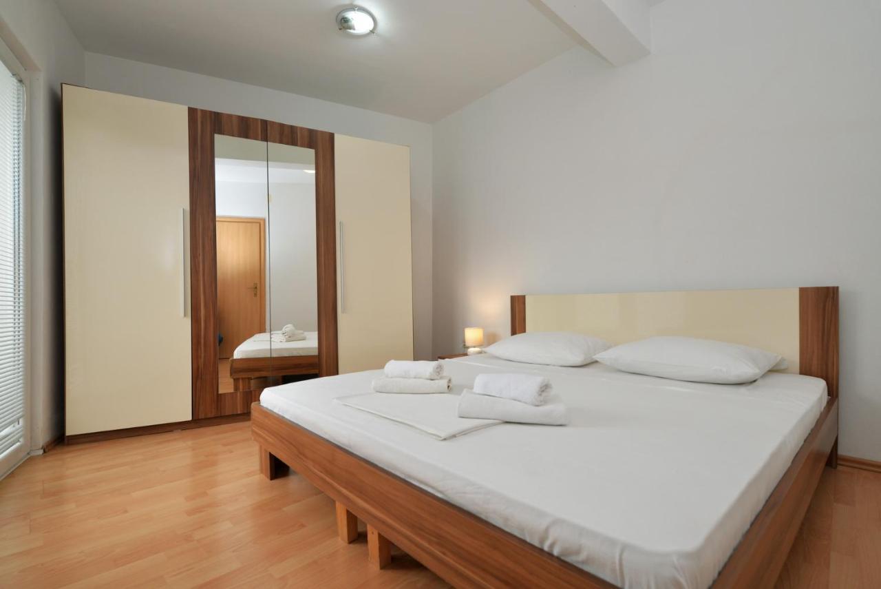 Apartmani Vedrana, Murter Exterior photo