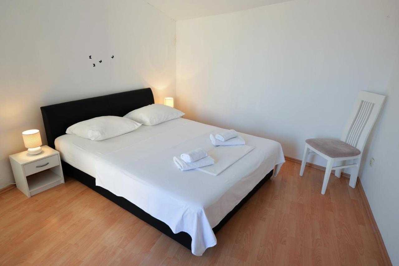 Apartmani Vedrana, Murter Exterior photo
